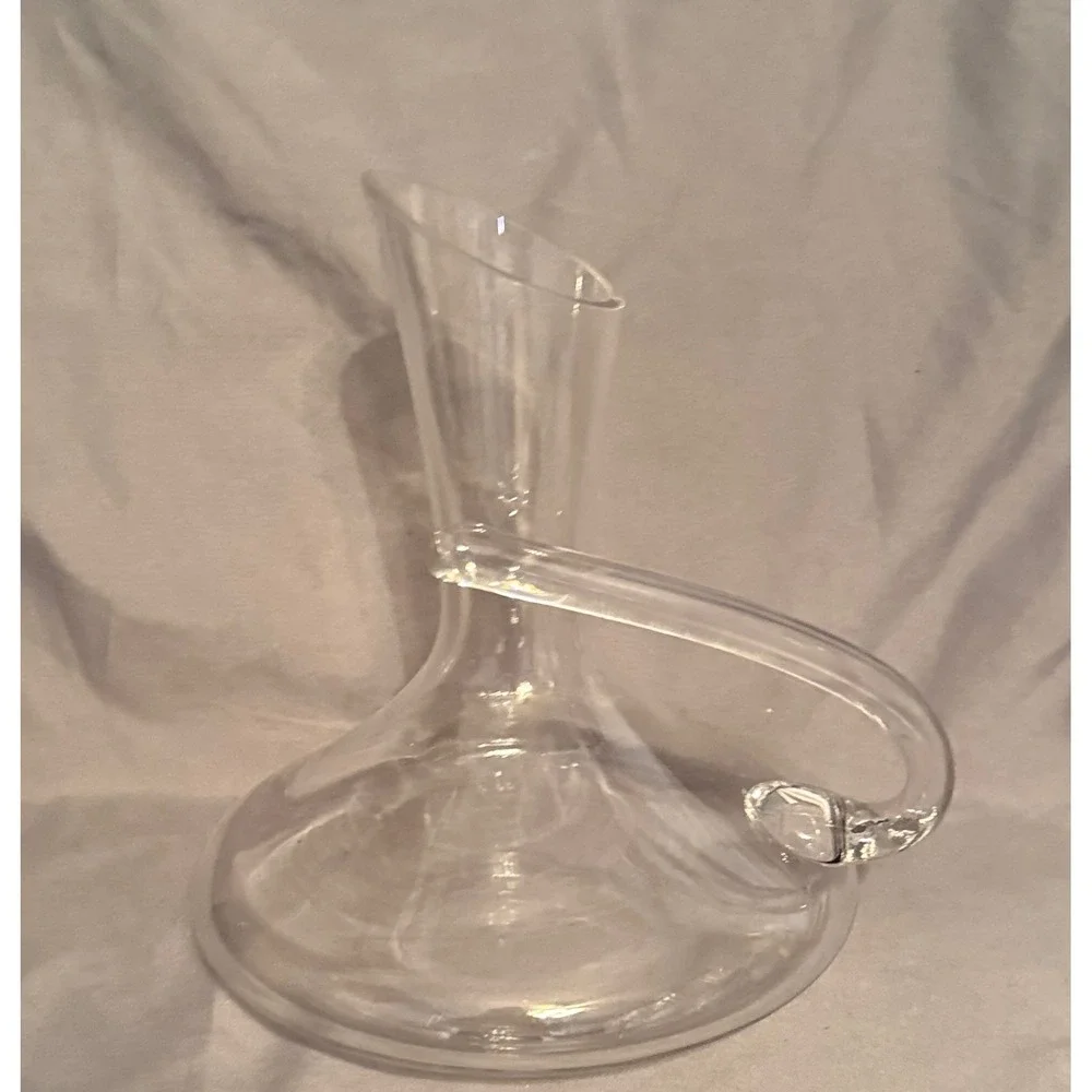 Modern Clear Glass Wine Decanter with Integrated Handle and Slanted Spout 10.5in